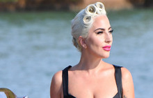 Lady Gaga Gençliğinde Yaşadığı Tecavüzü Açıkladı