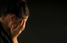 Sapık Hırsız küçük Kızın iç Çamaşırını Kesti