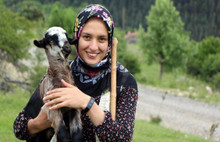 Köy yaşantısını paylaşan Nurgül'ün takipçi sayısı 100 bine yaklaştı