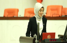 AKP'li Vekilden Şort Tacizine Tepki