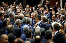 AKP'lilerin merak ettiği anket : Erdoğan gidiyor mu?