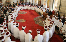 Atatürk’e lanet okuyan Demirkan yine sahnede