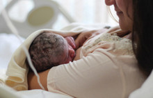 Anne sütünde mikroplastiklere rastlandı