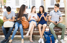 Gençlerin Yüzde 73'ü Yurtdışında Yaşamak İstiyor