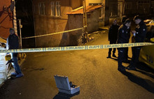 Magandaların Silahlı Kavgasında Çöp Atmaya Çıkan Çocuk Vuruldu