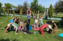 Parkta yoga yapanlar CİMER'e şikayet edildi