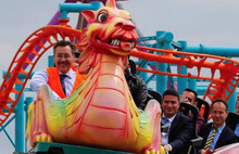 Gökçek Üzgün; Dinozorları Parçalamışlar...