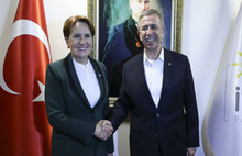 Meral Akşener Mansur Yavaş İçin İmza Topluyor mu ?