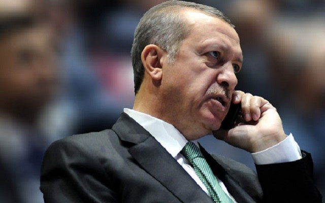 Erdoğan ile Obama telefonda görüştü!