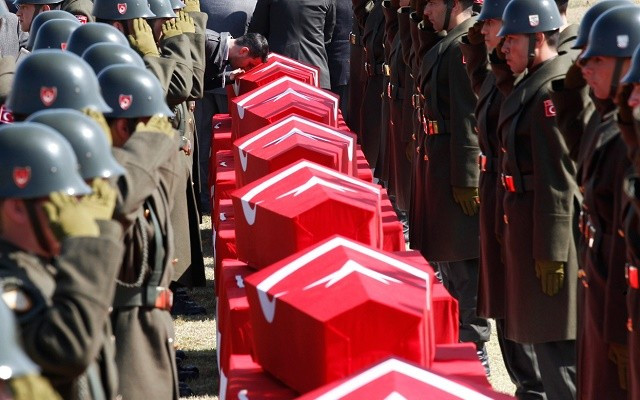 Diyarbakır'da 2 polis şehit!