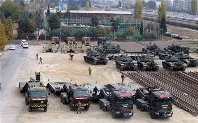 Silopi'ye tank sevkiyatı