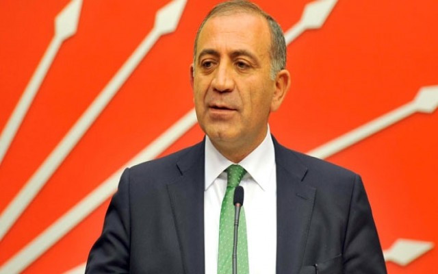 Tekin: Sorun liderlik tartışmasında değil, başka bir şeyde