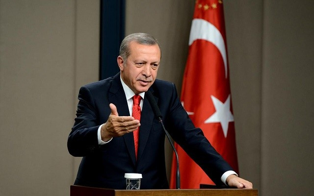 Erdoğan istemiyor diye 400 istifa!