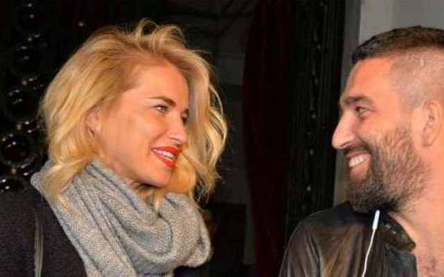 Arda Turan Burcu Esmersoy'u sildi