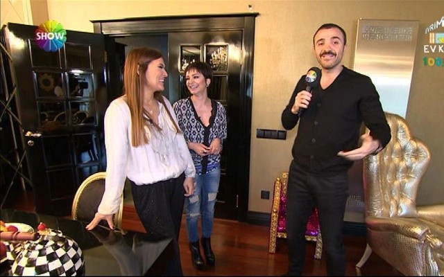 Demet Akalın eski evine geri dönüyor!
