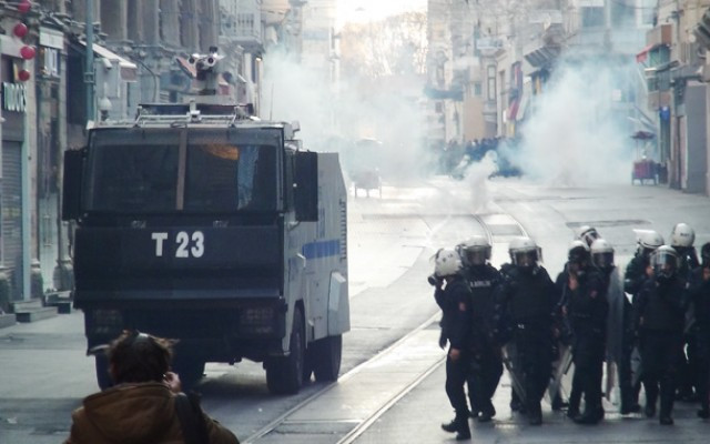 HDP eylemine TOMA'lı müdahale