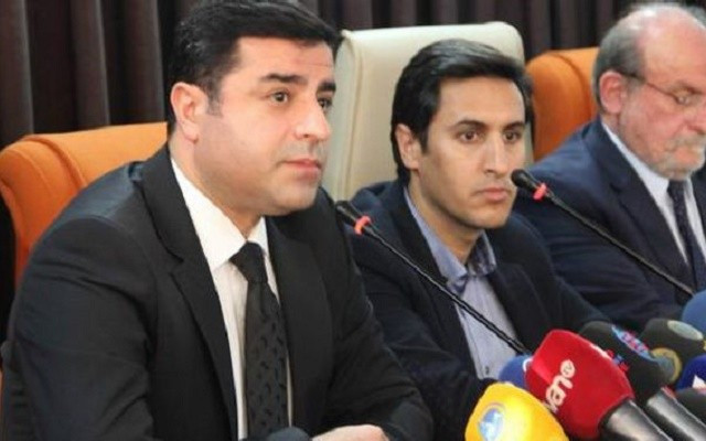 Demirtaş: Türkiye'nin batısı sessiz