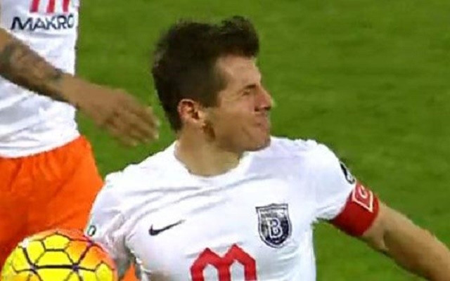 Emre Belözoğlu takımını yaktı