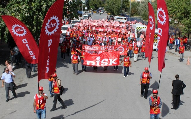 DİSK: Asgari ücret bin 700 lira olabilirdi