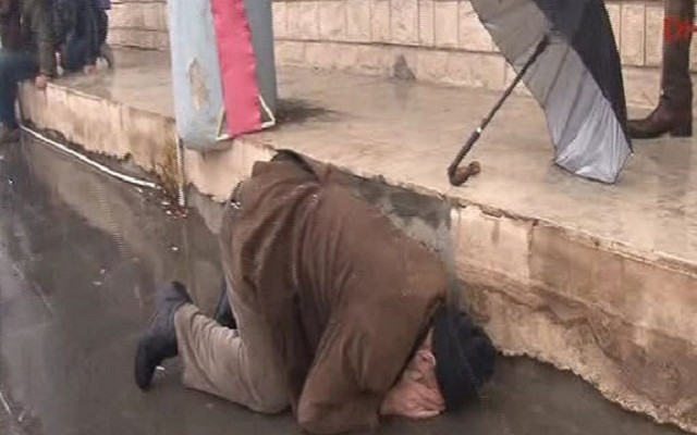 Diyarbakır'da olay: 3 polisimiz yaralı!