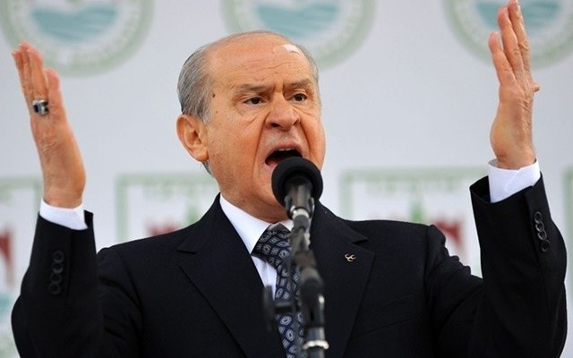 MHP'de Cemaatçi partili şoku