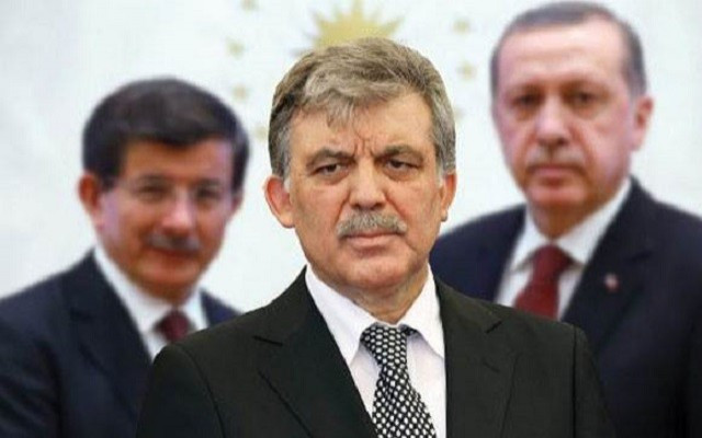 Gül'ün ekibi dışarıda kaldı!