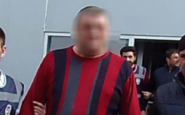 Tecavüz etti, kameraya kaydetti!