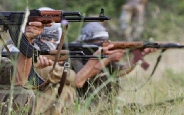 PKK'lılar Emniyet amirinin aracını taradı