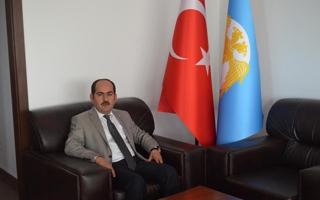 Herkes bizi katlediyor