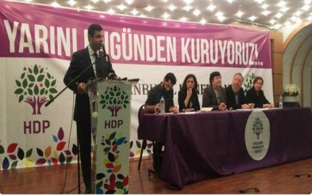 Demirtaş'tan Ayşe Çelik çıkışı: Bir kadın barış istedi diye...