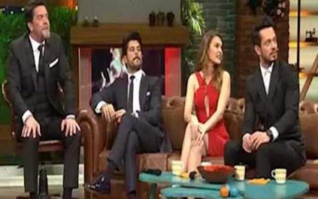 Beyaz Show'da olay çıktı, yayın kesildi