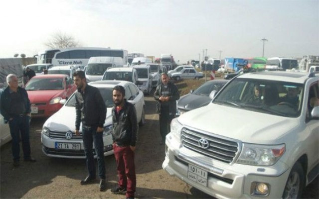 Habur Sınır Kapısı'nda 15 kilometre TIR kuyruğu oluştu