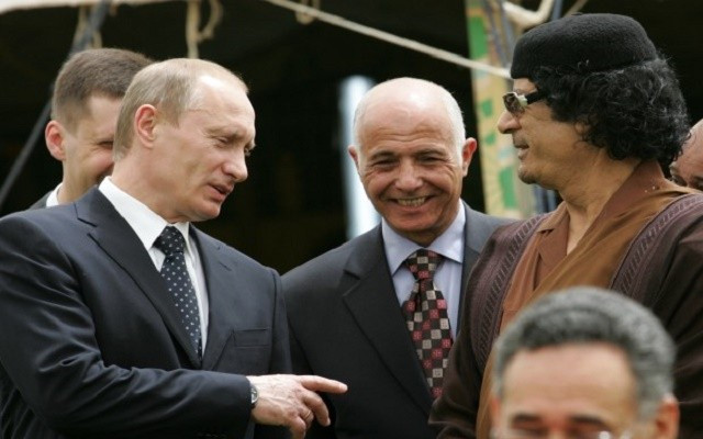 Kaddafi Putin'in kızını istemiş!