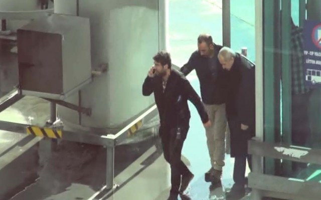 Akın Atalay geldi ve gözaltına alındı