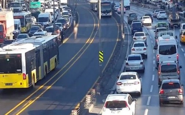 Çıplak eylemin altından dram çıktı