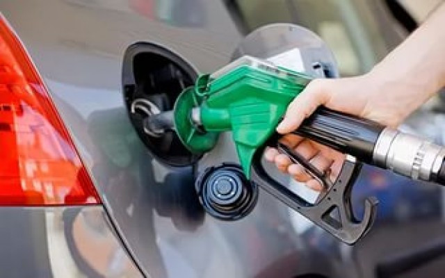 Benzine 14-15 kuruş zam yolda