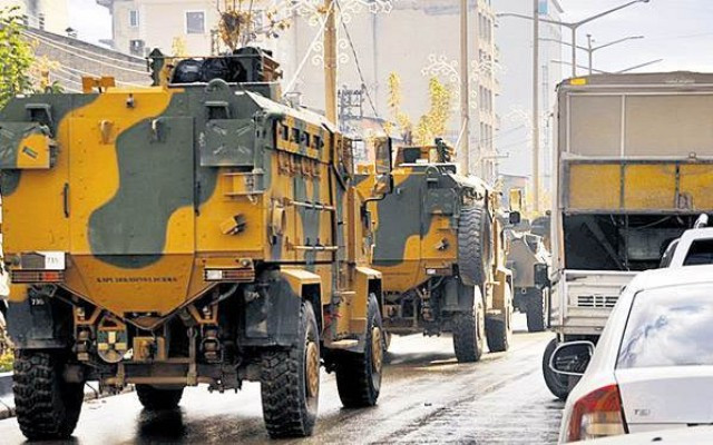Asker İdil'e doğru yola çıktı
