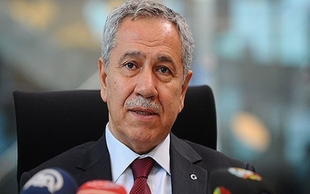 Bülent Arınç'tan manidar istifa çağrısı