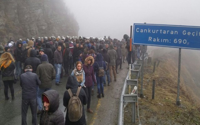 Davutoğlu: Çevre zarar görmeden cevher çıkarılacak