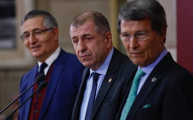 Ümit Özdağ: MHP olağanüstü kurultaya gitmeli