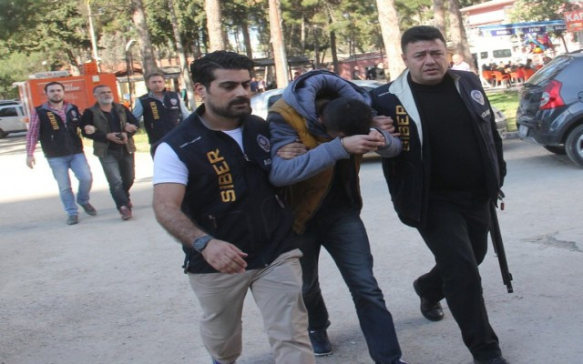 Kredi kartı dolandırıcıları 160 bin kişiyi çarpmış