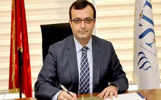 Paralel Operasyonunda Rektöre kelepçe takıldı
