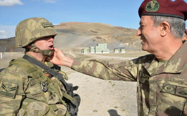 Org. Akar'dan Özel Kuvvetler'e ziyaret