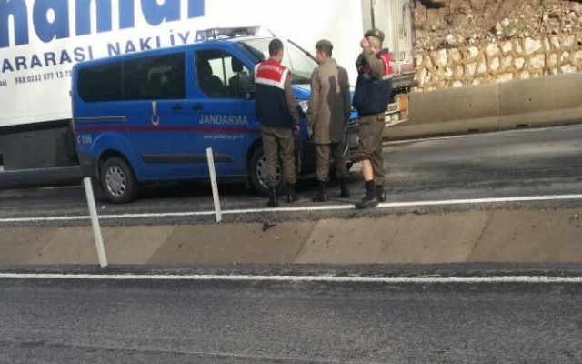İzmir'de Jandarmaya ateş açıldı