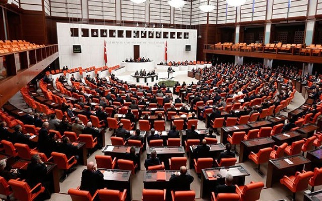 Dokunulmazlık oylamasında partilerin sınavı