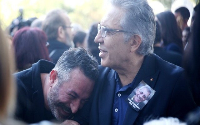 Cem Yılmaz gülme fotoğrafını açıkladı