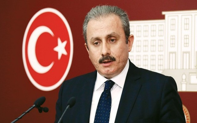 Ak Parti: Anayasa teklifimizde Laiklik var