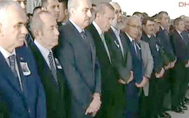 Cumhurbaşkanı şehit binbaşının cenaze töreninde