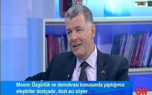İngiliz Büyükelçi Moore: Dost acı söyler