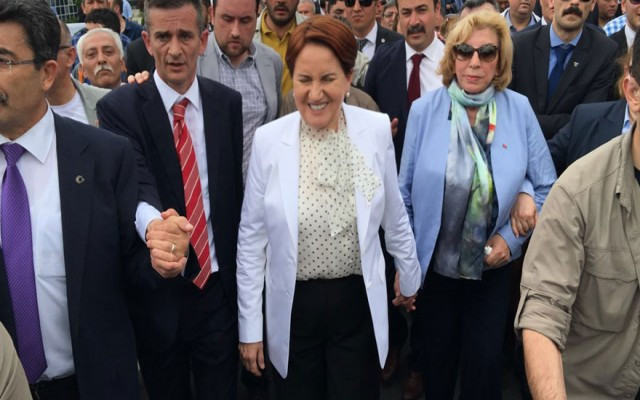 Devlet'e karşı 748 imza çıktı